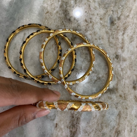 Bangle bracelets - Picture 4 of 6